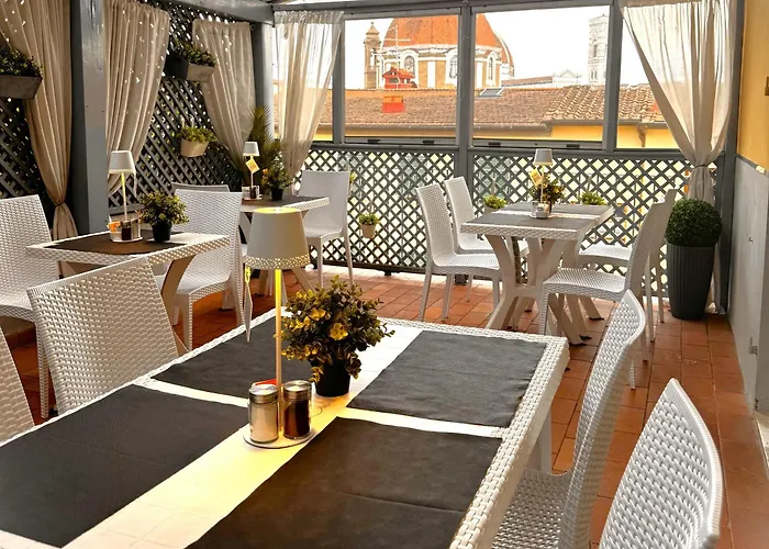 Hotel with Tennis: Hotel Alinari