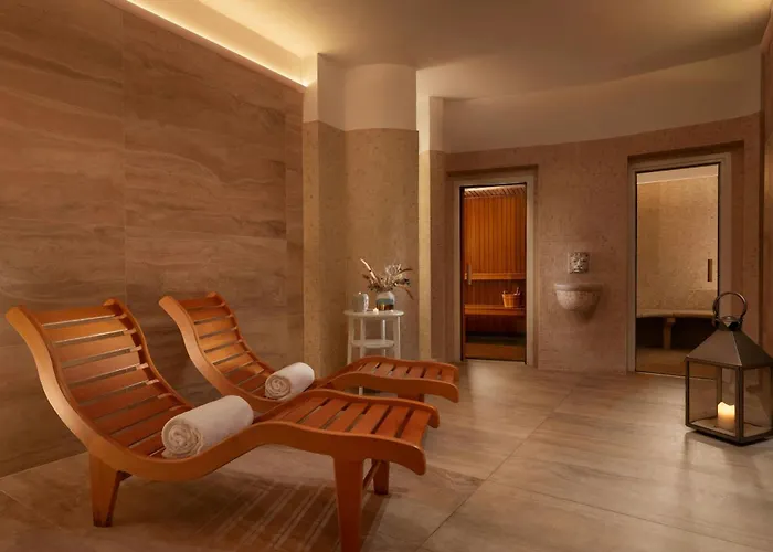 Hotel con golf: Sina Villa Medici, Autograph Collection